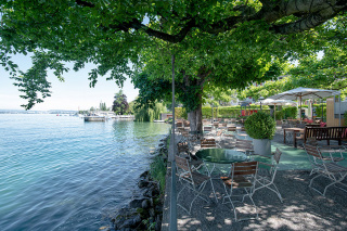 Beer garden on Lake Zurich